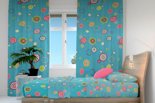 Juego de sabanas con cortina puntos de colores